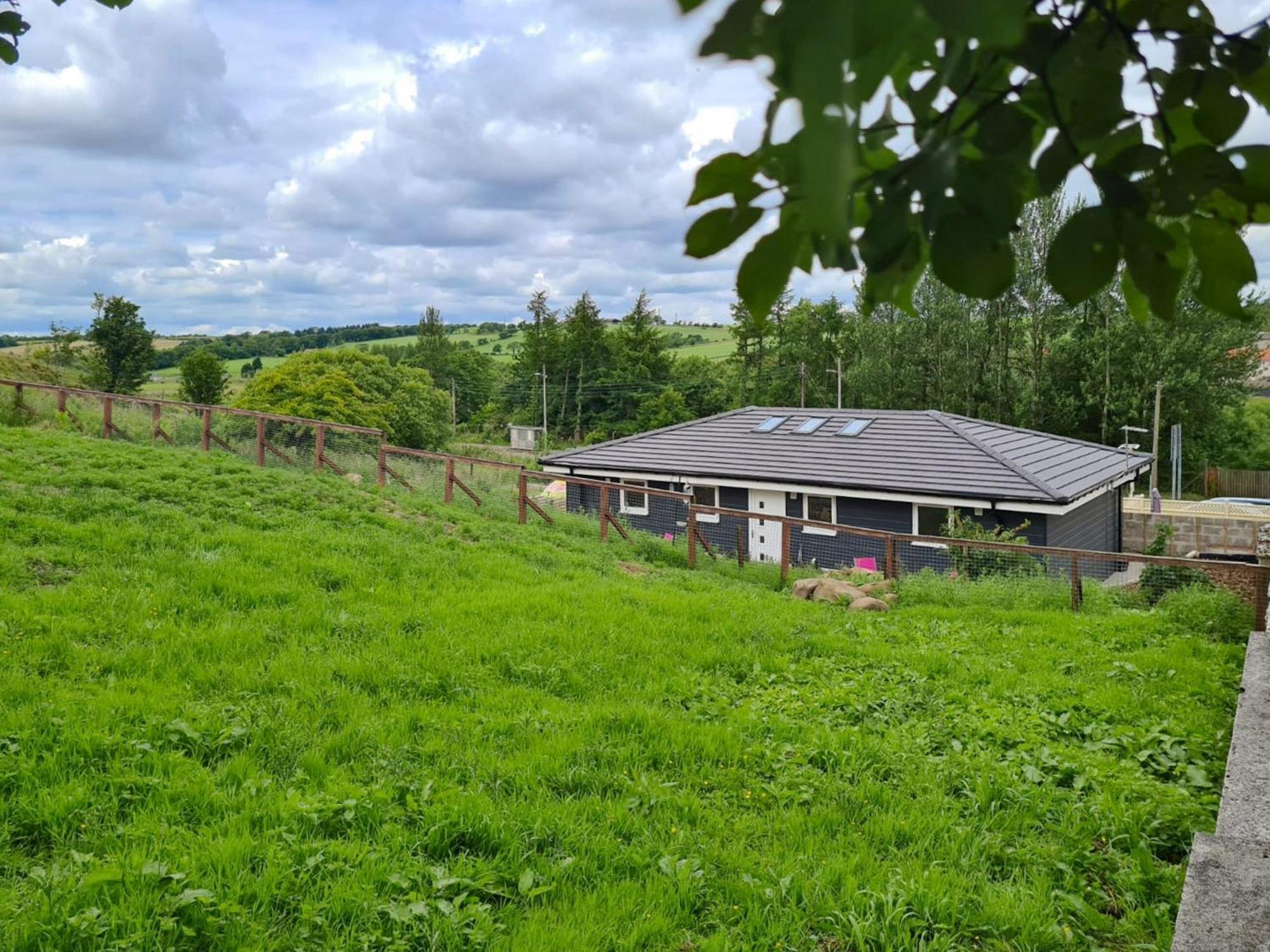 Craigpark Lodge Caldercruix Kültér fotó
